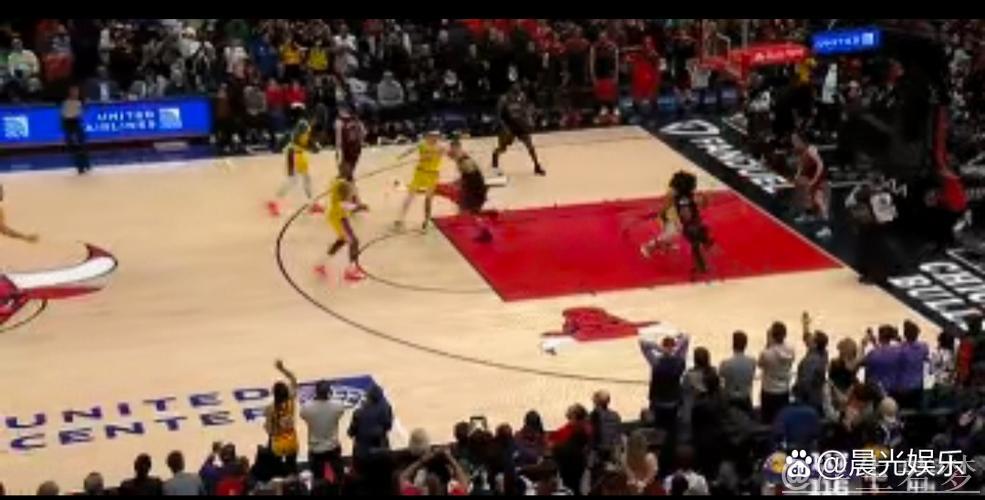 吉迪超远压哨三分绝杀 公牛主场大逆转湖人 吉迪超远压哨三分绝杀 公牛主场大逆转湖人