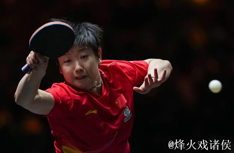 孙颖莎4-1战胜王晓彤 晋级十五运会女单八强 孙颖莎4-1战胜王晓彤 晋级十五运会女单八强