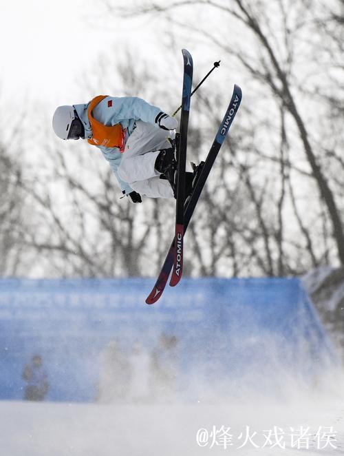 李方慧夺得自由式滑雪U型场地世界杯美国阿斯本站金牌 李方慧夺得自由式滑雪U型场地世界杯美国阿斯本站金牌